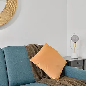 Apartment Le Poetique Niche Au Pied Du Sacre-coeur, Paris